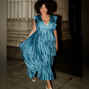 Elegant Teal Tiered Maxi Dress